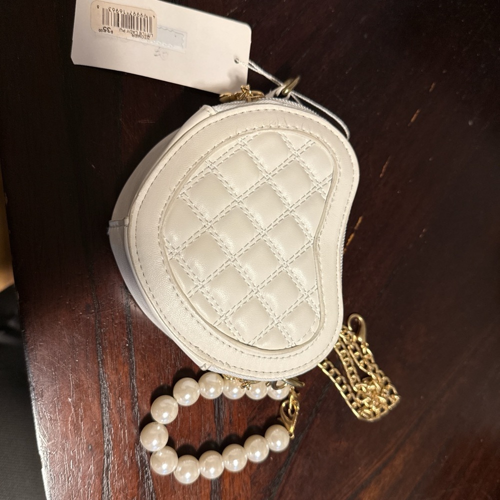 Elegant White Quilted Heart Bag